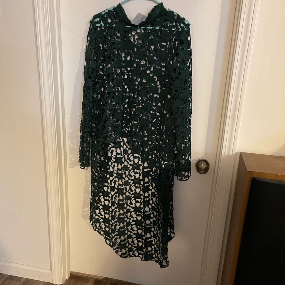 Pretty garden Woman’s long sleeve round neck